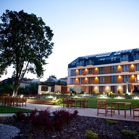 Hotel Uniejów Exterior foto