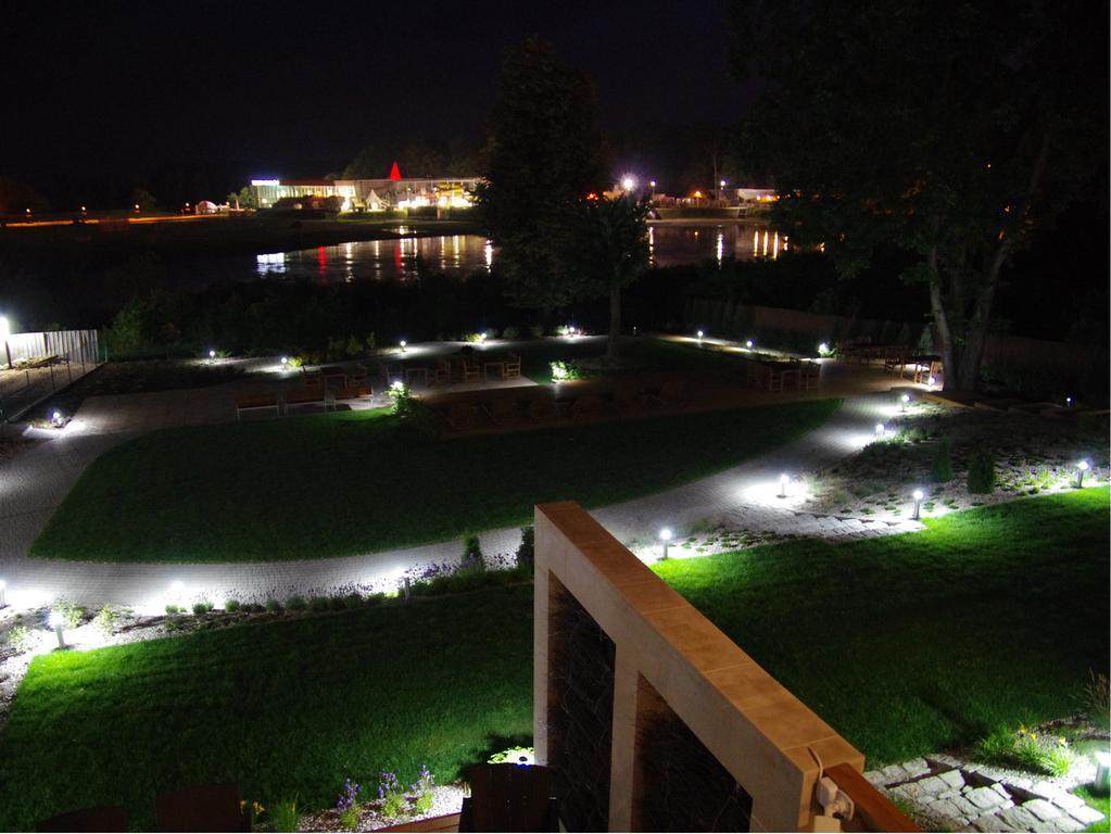 Hotel Uniejów Exterior foto