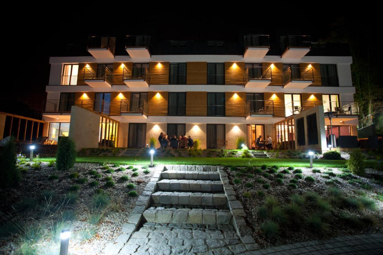 Hotel Uniejów Exterior foto